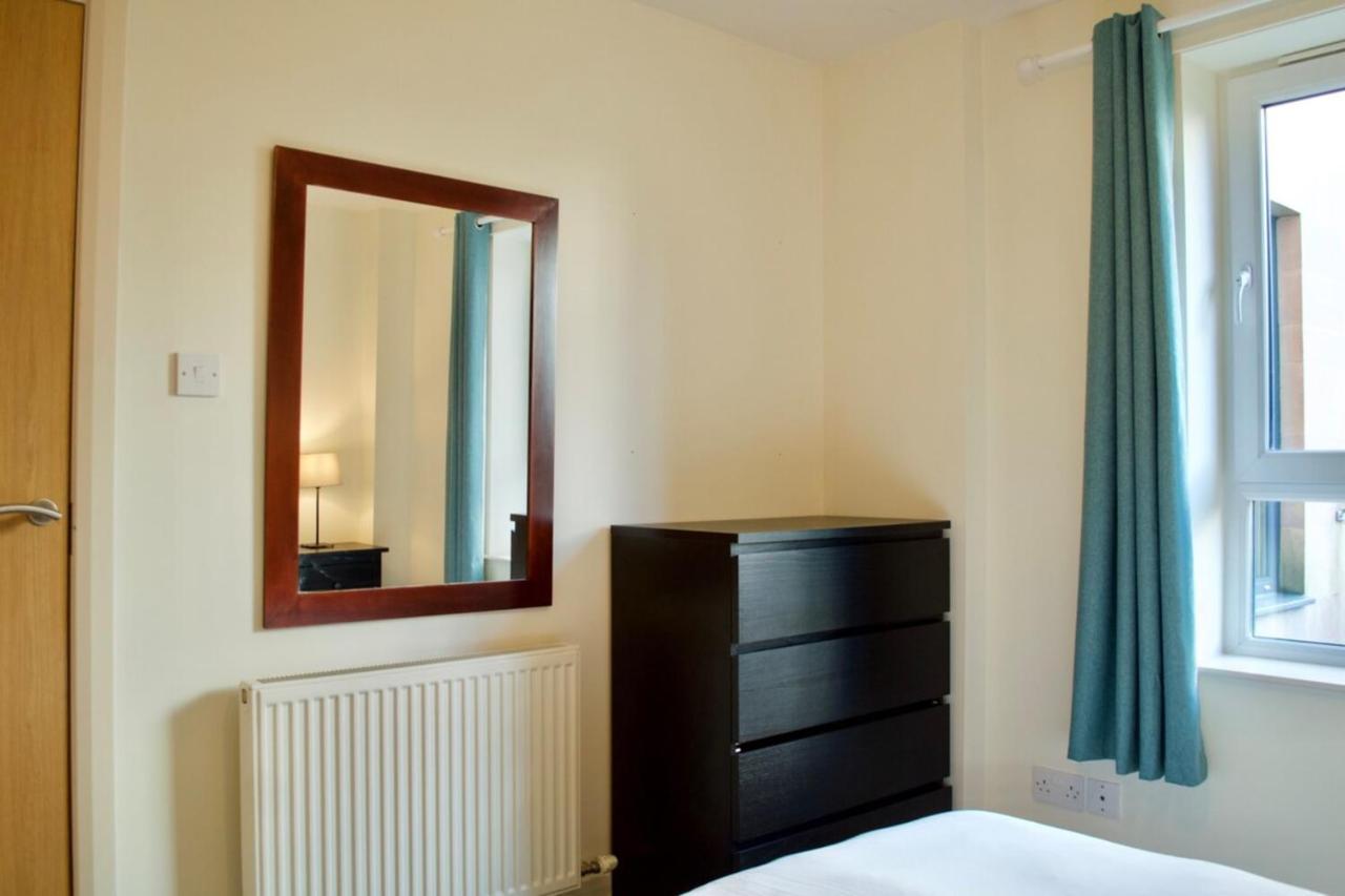 Modern 2 Bedroom City Centre Flat เอดินบะระ ภายนอก รูปภาพ